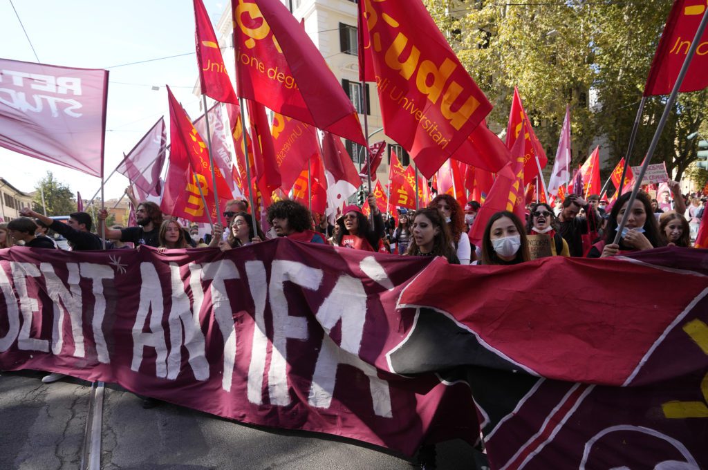 Ρώμη: Μεγάλη αντιφασιστική συγκέντρωση σήμερα μετά την επίθεση στο συνδικάτο CGIL