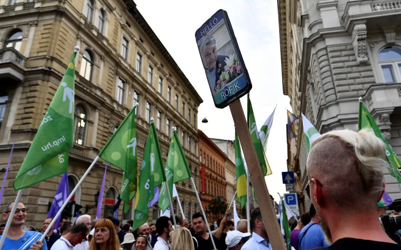 Ουγγαρία: Αντίπαλες πολιτικές συγκεντρώσεις στη Βουδαπέστη