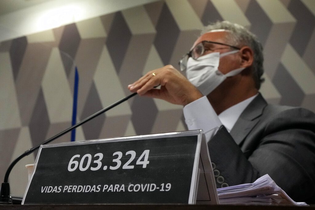 Βραζιλία: Πόρισμα-κόλαφος κατά του Μπολσονάρου – 10 κατηγορίες για την πανδημία