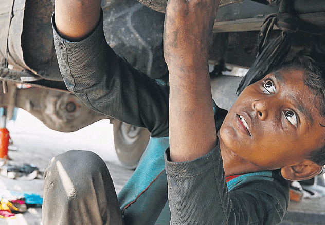 Παιδιά-σκλάβοι, θύματα της πανδημίας και της φτώχειας