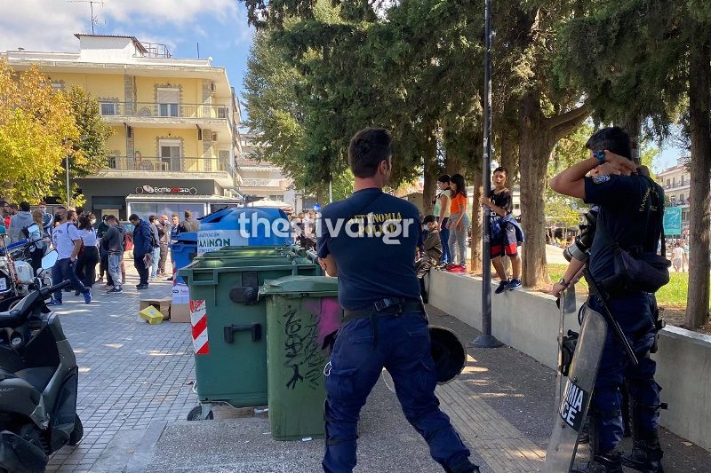 Θεσσαλονίκη: Επίθεση ακροδεξιών κατά μελών της ΚΝΕ – τρεις τραυματίες στο νοσοκομείο (video)
