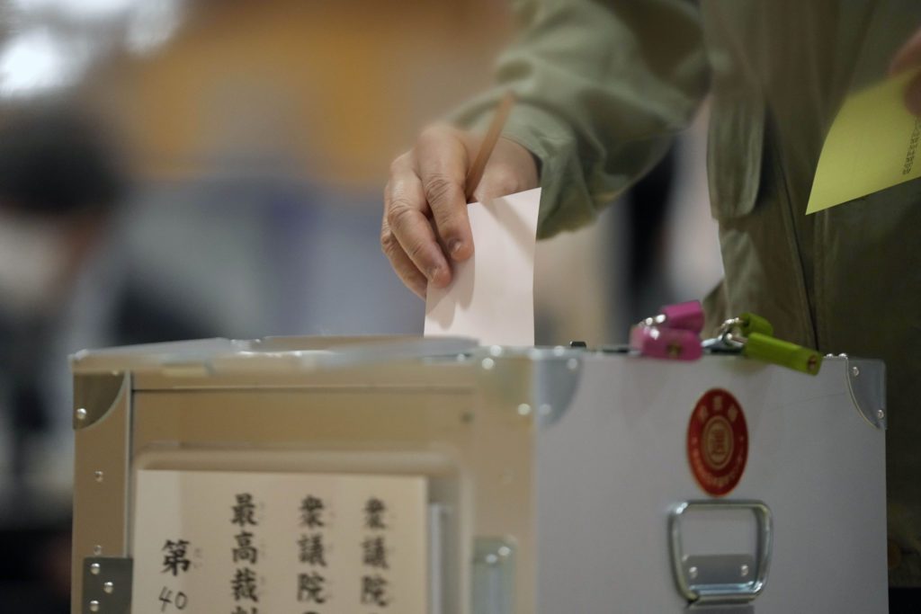 Ιαπωνία: Νίκη του κυβερνητικού συνασπισμού αλλά με απώλειες αναμένεται στις σημερινές εκλογές