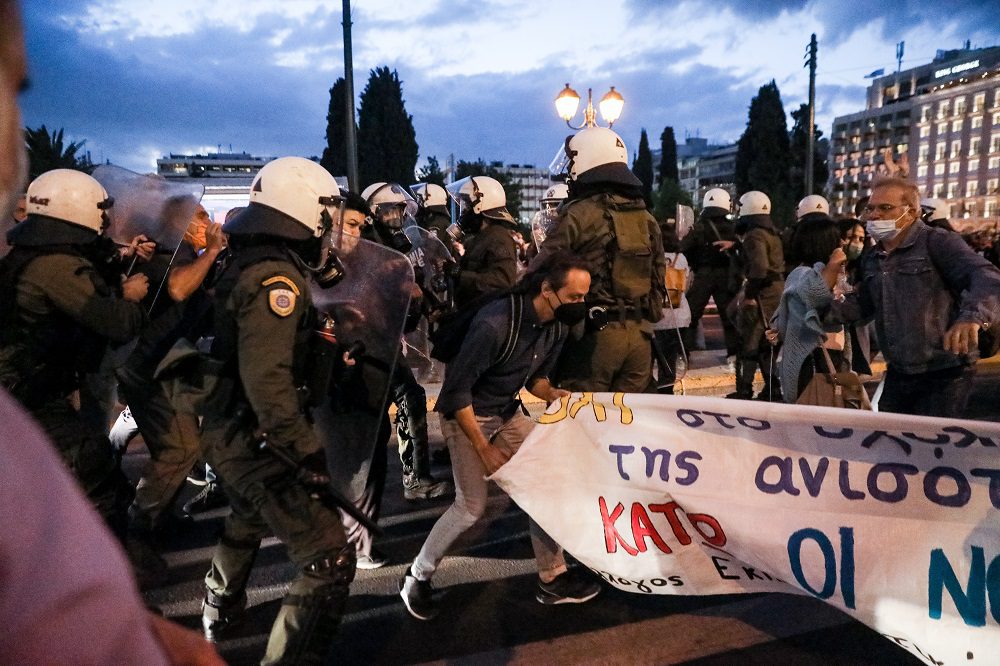 ΕΛΑΣ για πανεκπαιδευτικό: Προαναγγέλλει «προανάκριση» για επεισόδια που προκάλεσαν τα… ΜΑΤ (Video)