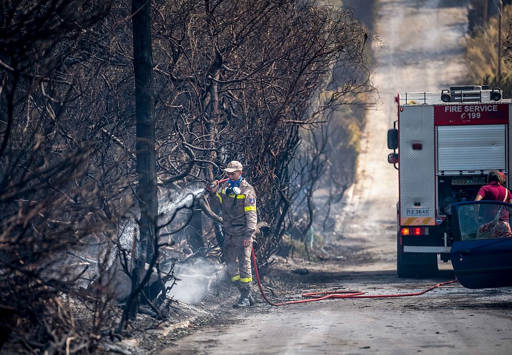 Ανεμογεννήτριες πάνω σε καμένα και αρχαία της Εύβοιας