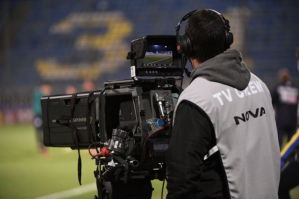 Super League: «Στοπ» στην κεντρική διαχείριση των τηλεοπτικών δικαιωμάτων