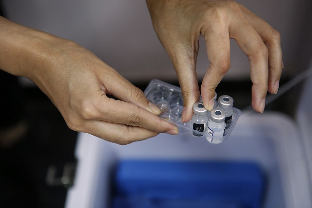 Δυσοίωνη εκτίμηση ειδικών: Χωρίς εμβόλιο οι άνθρωποι θα μολύνονται ξανά από κορονοϊό κάθε 16 μήνες