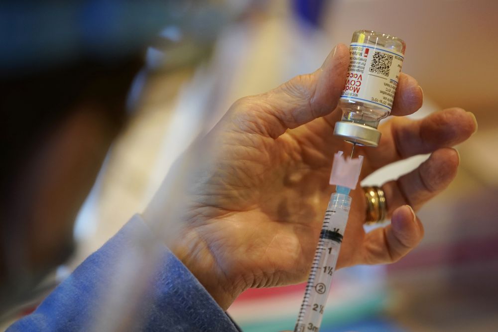 Φον ντερ Λάιεν: «Το 2022 αναμένεται να παραχθούν στην ΕΕ 3,5 δισ. δόσεις εμβολίου»