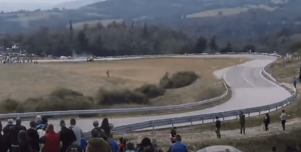 Ελασσόνα: Βίντεο – σοκ από αγωνιστικό που αυτοκίνητο αναποδογύρισε με μεγάλη ταχύτητα