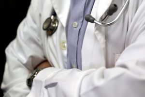 Λάρισα: Καρδιοχειρουργός συνελήφθη επ’ αυτοφώρω &#8211;  Κατηγορείται για φακελάκι 2.500 ευρώ