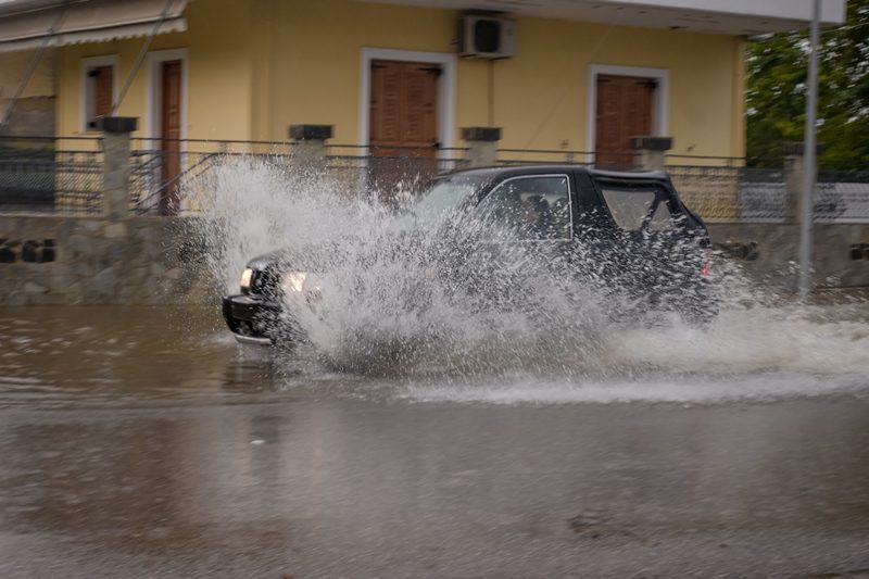 Συνεχίζεται η διακοπή κυκλοφορίας λόγω «Μπάλλου» σε οδικά τμήματα της Κεντρικής Μακεδονίας