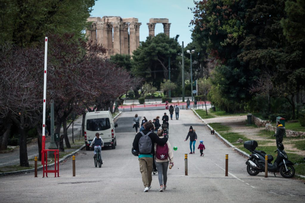 «Καμπανάκι» από Γεροτζιάφα – Θωμαΐδη: Lockdown και υποχρεωτικός εμβολιασμός – Οδεύουμε προς 10.000 κρούσματα την ημέρα