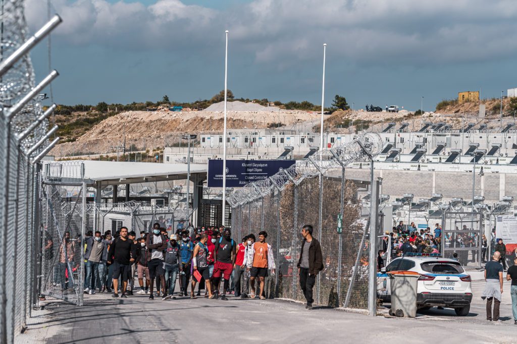 Άσυλο με διαβατήριο τη Μαρέβα