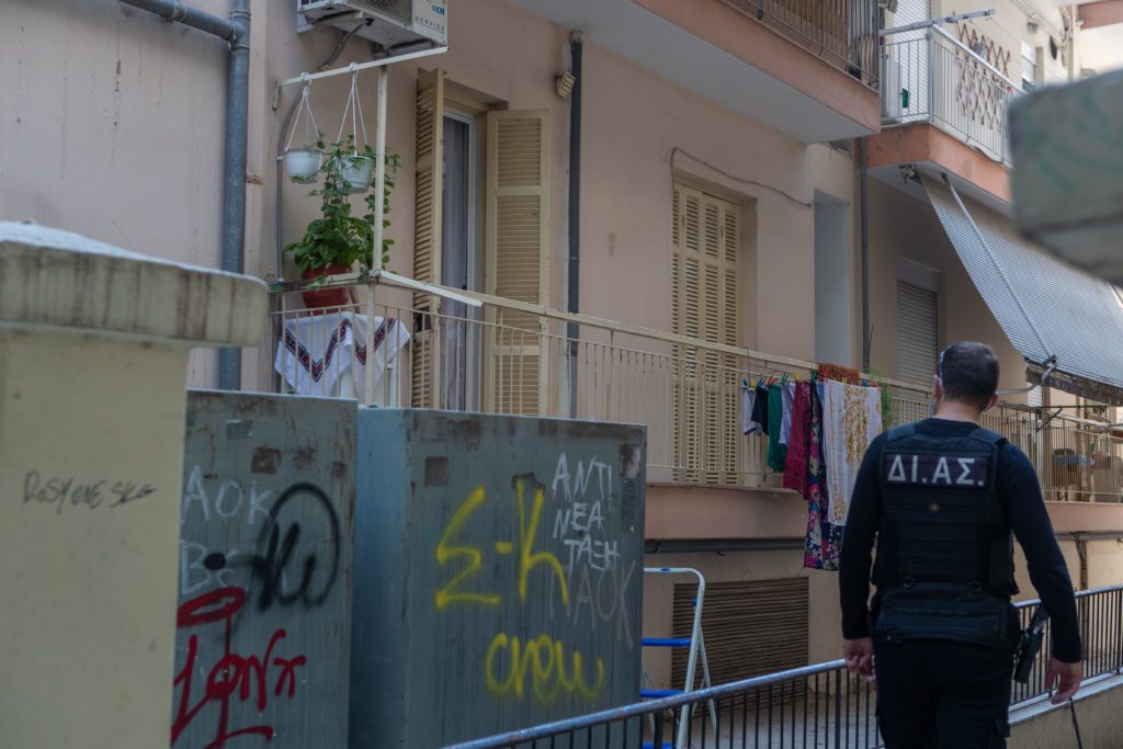 Θεσσαλονίκη: Ακόμη μια γυναικοκτονία – Δολοφόνησε τη γυναίκα του με οκτώ μαχαιριές