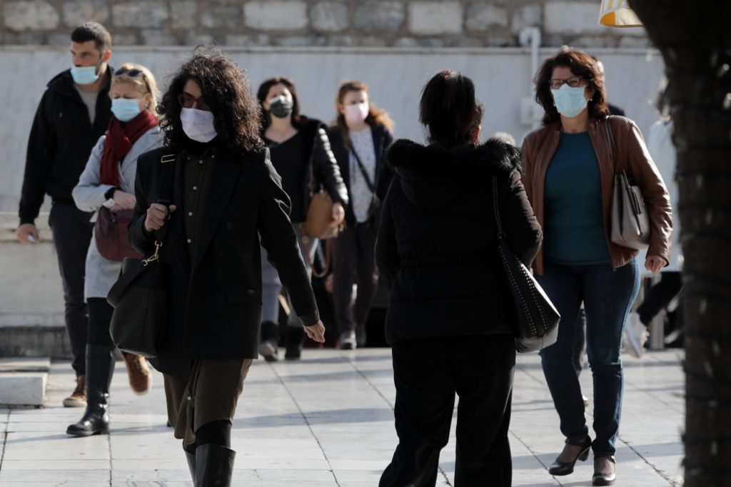 Λινού: Μάσκες και αποστάσεις από όλους και παντού