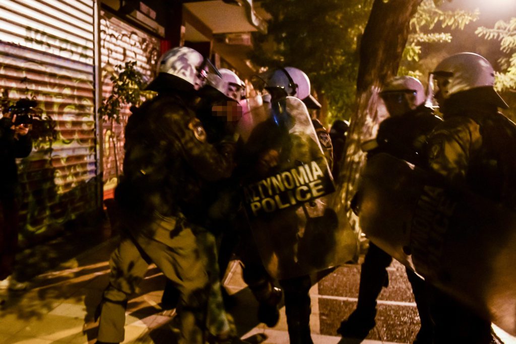Πολυτεχνείο: Δέκα συλλήψεις σε Αθήνα και Θεσσαλονίκη για τα επεισόδια
