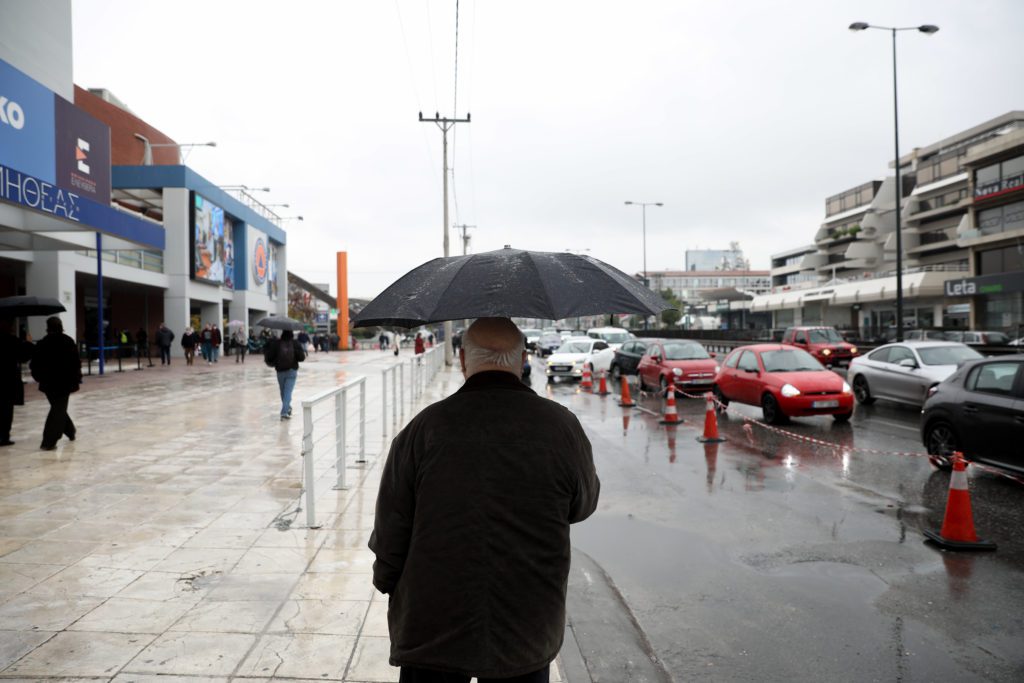 Επιδείνωση του καιρού με βροχές και καταιγίδες από το απόγευμα