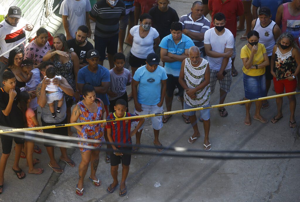 Βραζιλία: Στοιβαγμένα πτώματα σε έλος μετά από αστυνομικά πυρά