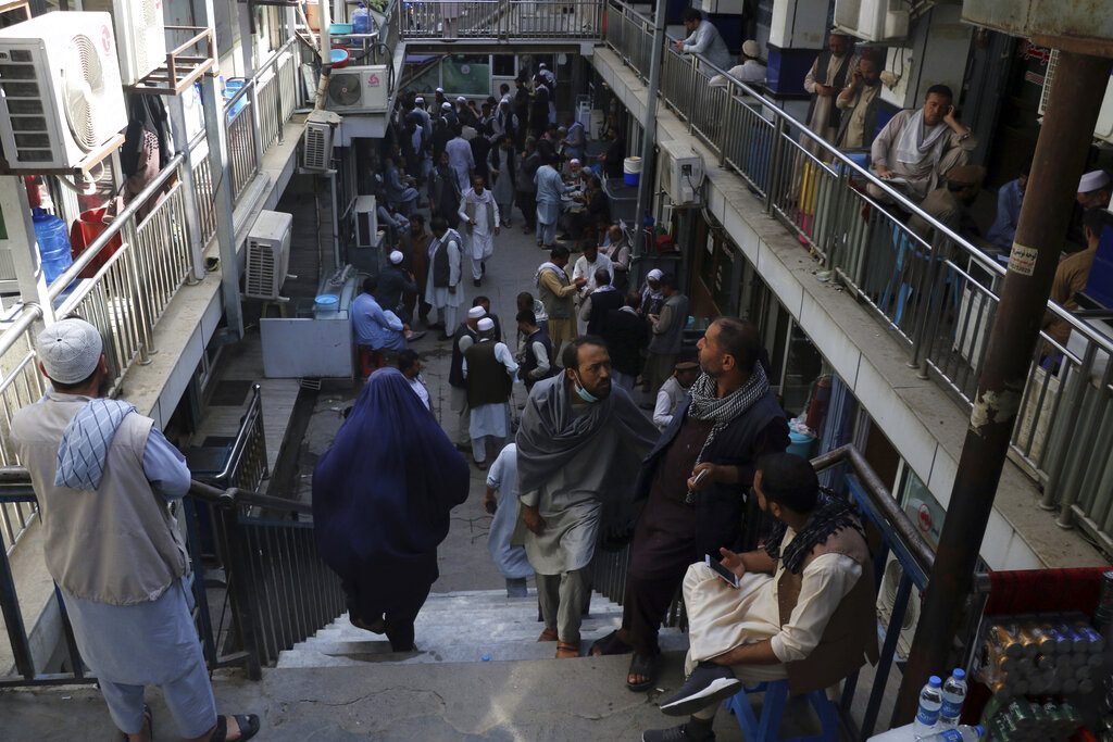 Αφγανιστάν: Απαγόρευση χρήσης ξένου συναλλάγματος από τους Ταλιμπάν