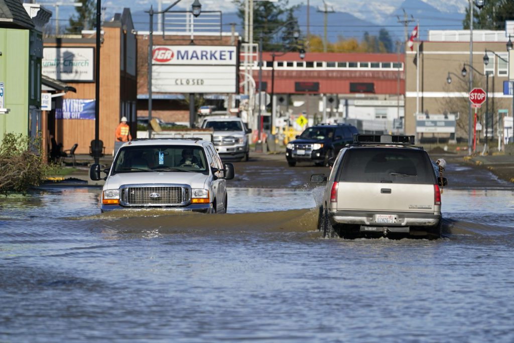 Καναδάς – Πλημμύρες: 18.000 άνθρωποι έχουν παγιδευτεί – Συνεχίζουν τις επιχειρήσεις οι καναδικές αρχές