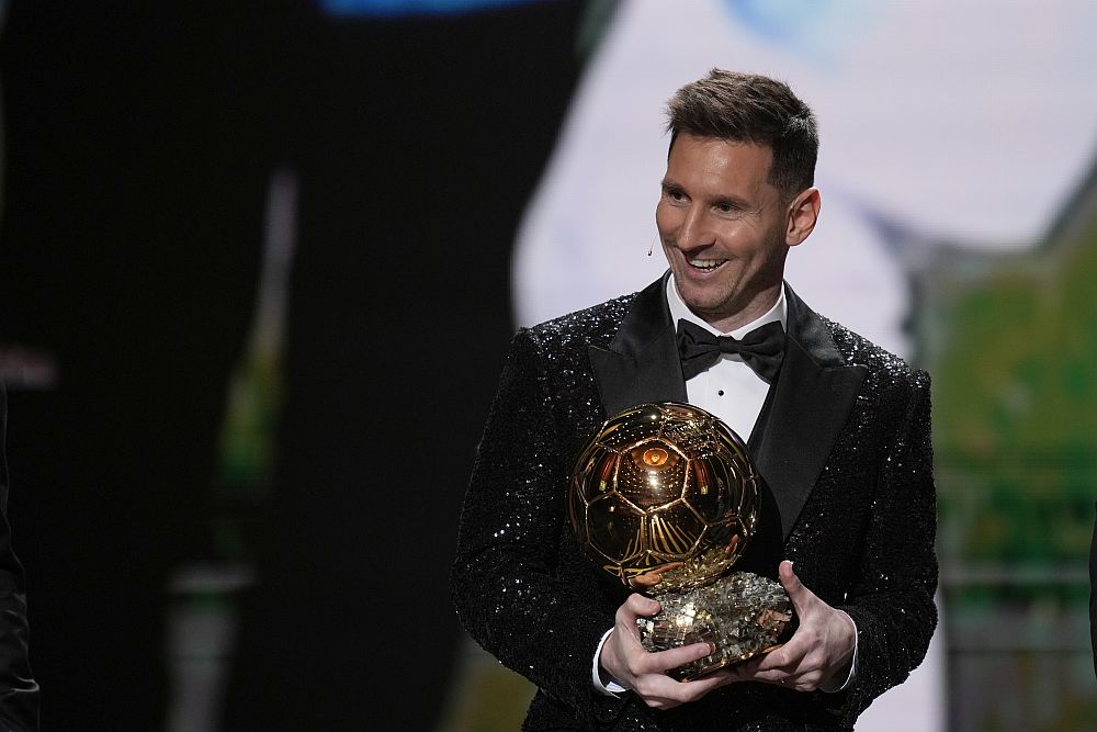 «Χρυσή Μπάλα»: Ο Λιονέλ Μέσι νικητής για έβδομη φορά (Photos – Video)