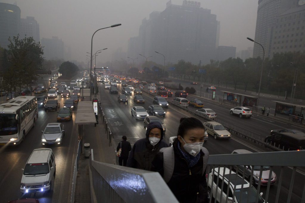 Συναγερμός στο Πεκίνο από την ρύπανση – Κλείνουν ακόμα και οι παιδικές χαρές