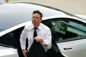 Μετοχές της Tesla ύψους 7 δισεκατομμυρίων δολαρίων πούλησε ο Ίλον Μασκ