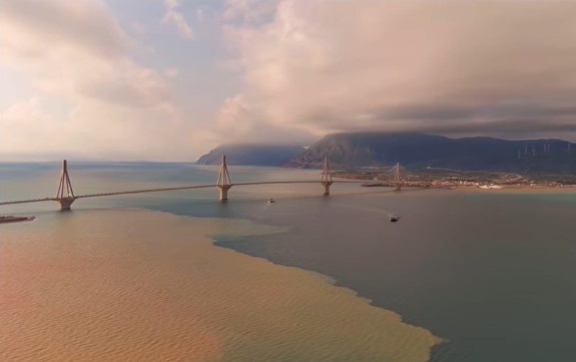 Πάτρα: Απίστευτες εικόνες- Θάλασσα λάσπης στο Ρίο (video)