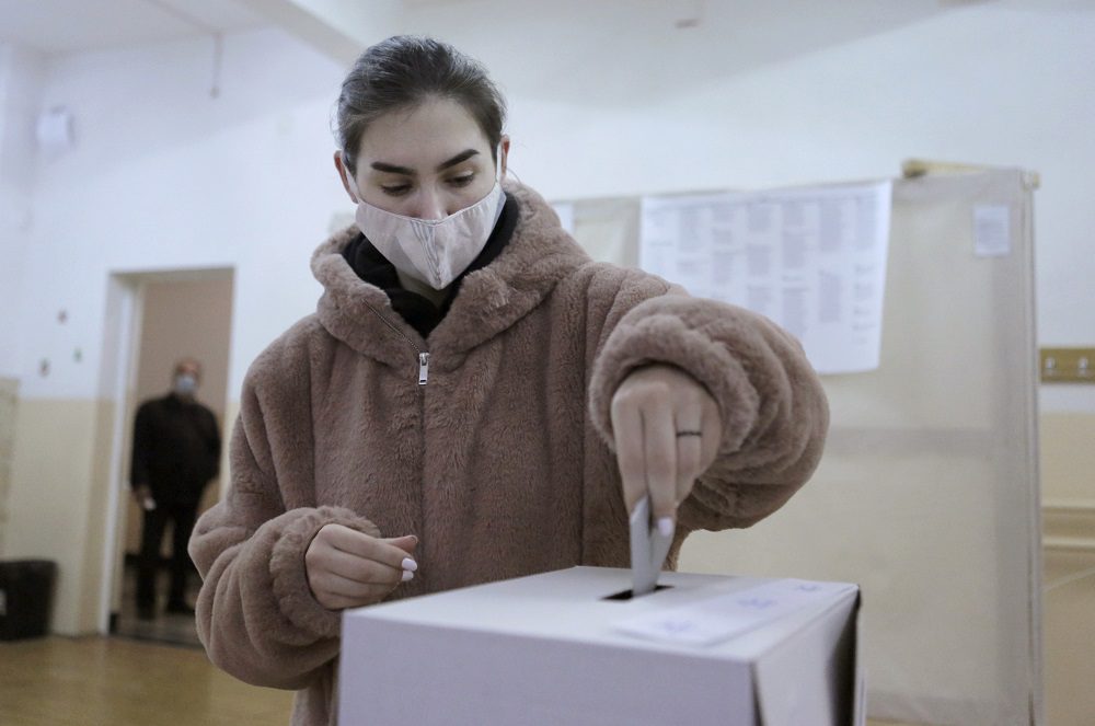 Βουλγαρία-εκλογές: Δημοσκοπήσεις δείχνουν «πρωτιά» για το νέο κεντρώο κόμμα