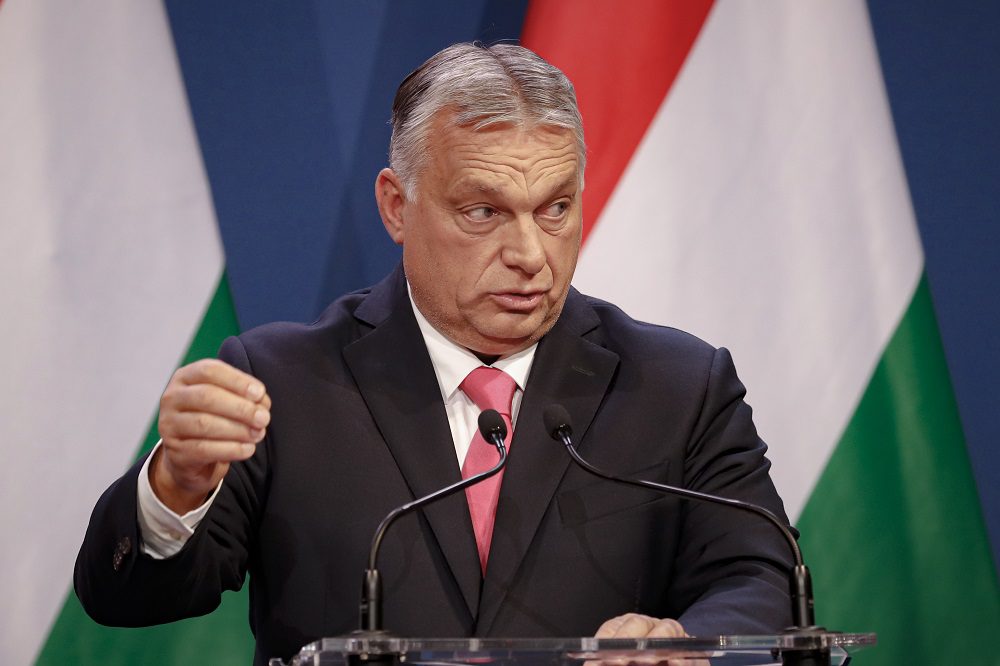 Ορμπάν: Η Ουγγαρία θα αντισταθεί στις Βρυξέλλες, δε θα φύγει από την ΕΕ