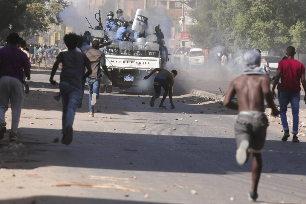 Σουδάν: Χρήση δακρυγόνων εναντίον διαδηλωτών από τη χούντα