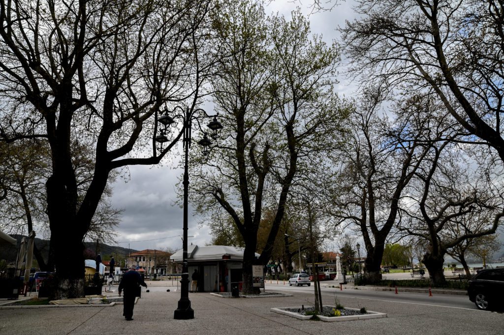 Συννεφιασμένος ο καιρός την Πέμπτη με τοπικές βροχές και ισχυρούς ανέμους – Πρόβλεψη έως την Τρίτη 16/11