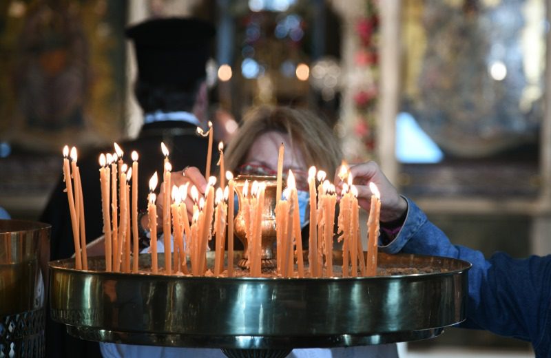 Κορονοϊός: 14 αρνητές ιερείς στη Ζάκυνθο σε αργία