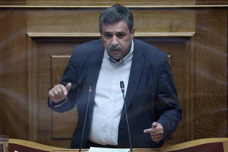 Ξανθός σε Πλεύρη: «Δυστυχώς η πανδημία δεν λήγει με πολιτική απόφαση»