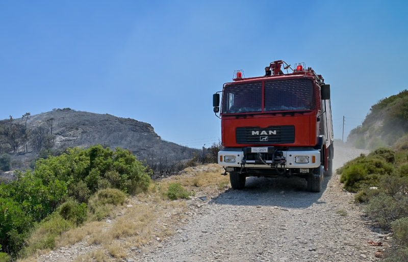 Φωτιά στον Βαρνάβα Αττικής