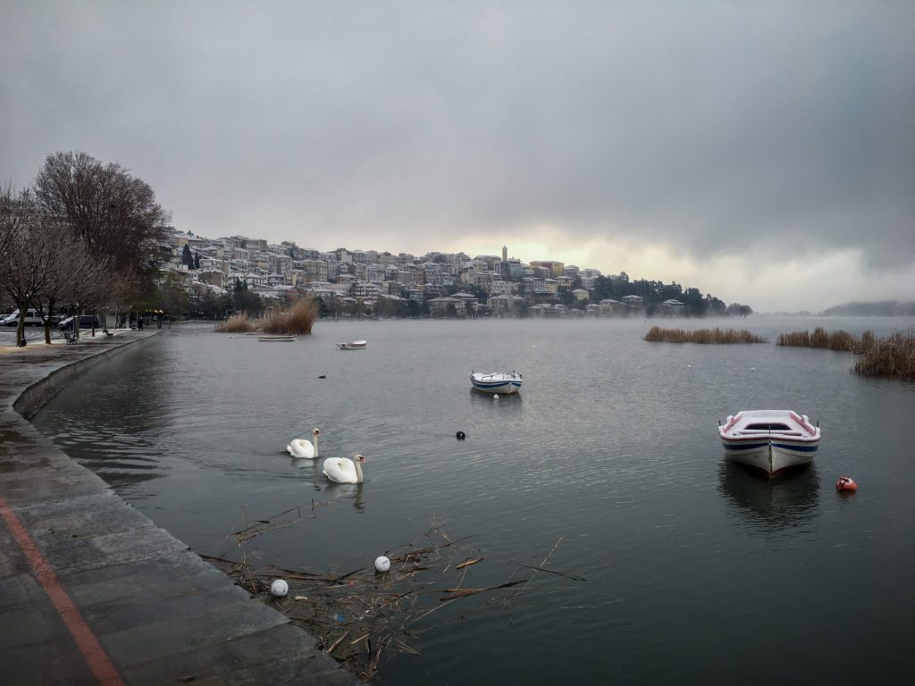 Κορονοϊός: Αλλάζει ο επιδημιολογικός χάρτης – Σε βαθύ κόκκινο μπαίνουν Φλώρινα και Καστοριά