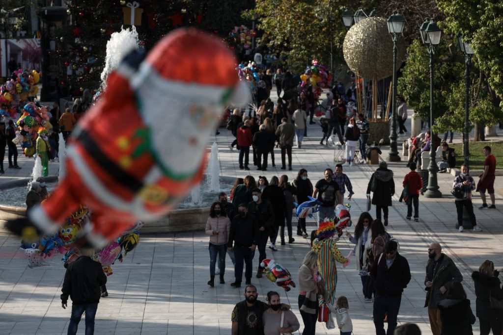 Κορονοϊός: Και νέα μέτρα στο τραπέζι για τους ανεμβολίαστους ενόψει Χριστουγέννων