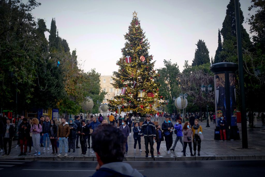 Το ωράριο των καταστημάτων την εορταστική περίοδο πριν τα Χριστούγεννα