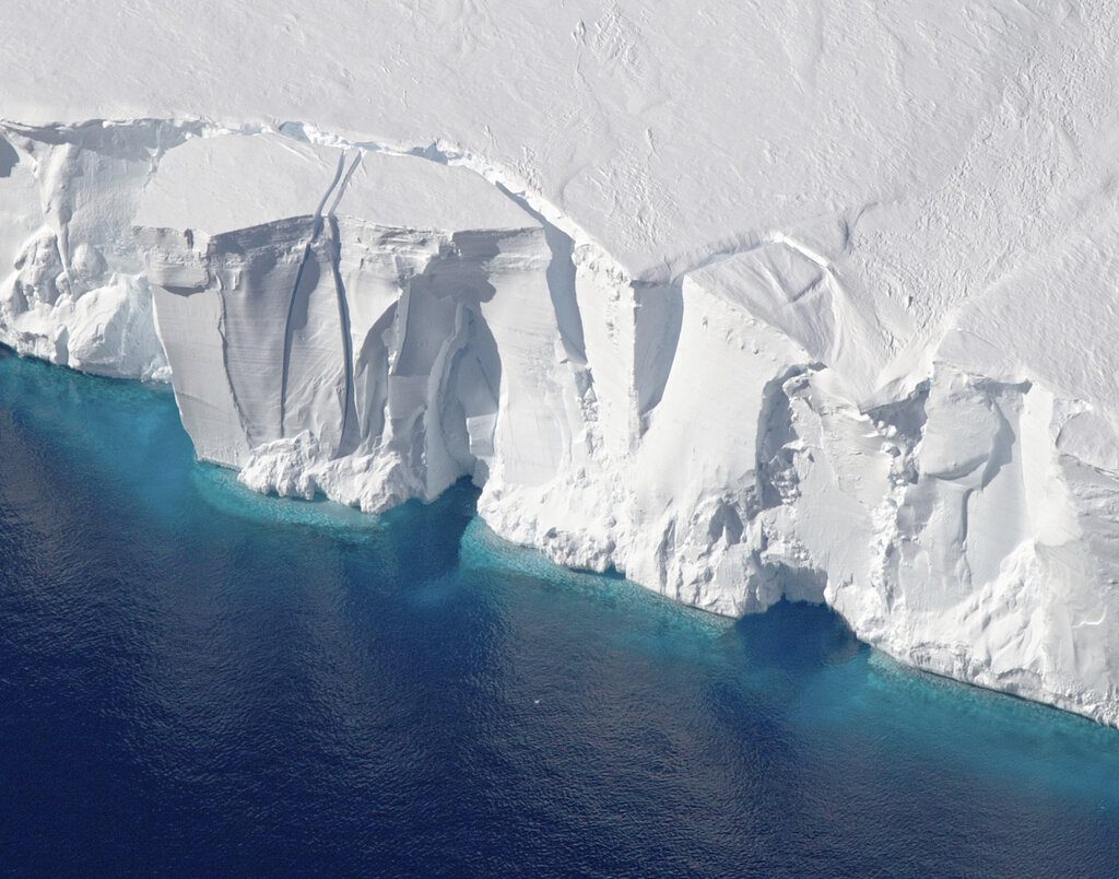 Ερευνητές κρούουν τον κώδωνα του κινδύνου για τον «Παγετώνα της Αποκάλυψης»