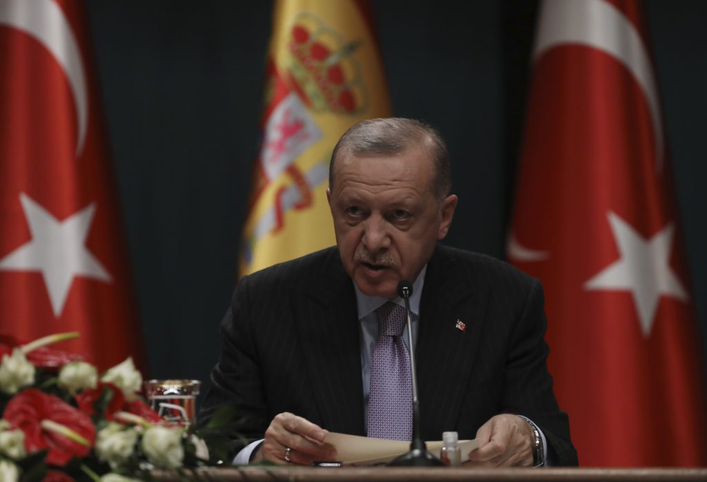Εξελίξεις στην Τουρκία: Άλλαξε υπουργό Οικονομικών σε μία νύχτα ενώ η οικονομία καταρρέει