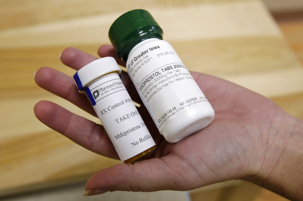 Ο FDA εγκρίνει το αντιιικό χάπι της Pfizer COVID για άτομα υψηλού κινδύνου