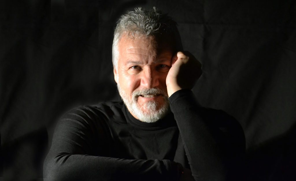 Σπύρος Πετρουλάκης: Ο συγγραφέας του «Σασμού» μιλάει στο Docville