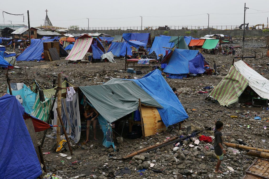 Φιλιππίνες: Πάνω από 400 νεκροί ο απολογισμός του τυφώνα Ράι