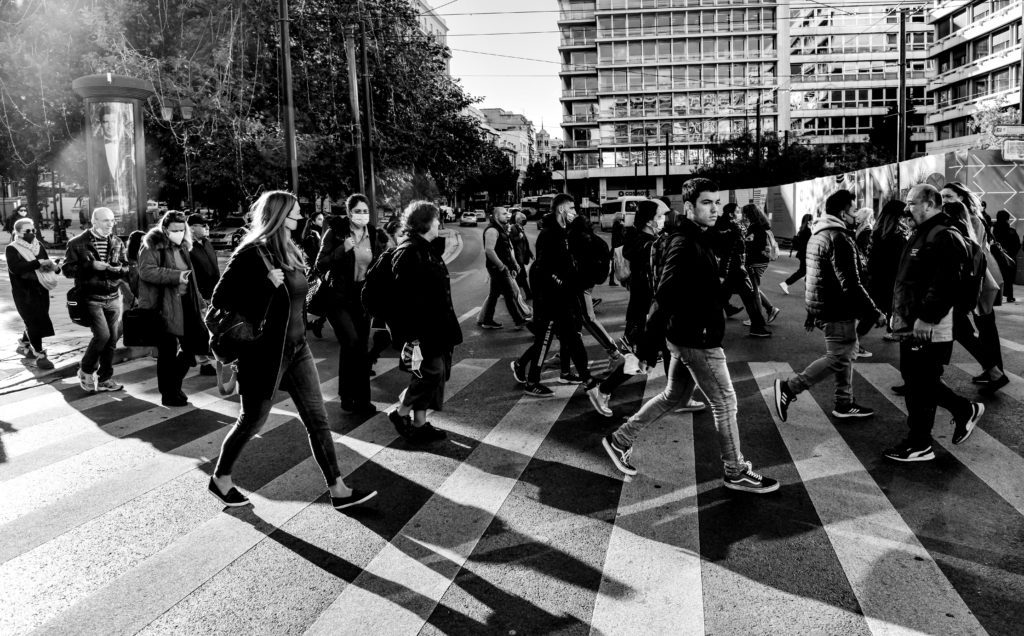 Ασταμάτητος ο εφιάλτης της πανδημίας: 91 νεκροί (89 σύμφωνα με την κυβέρνηση) – 6.260 νέα κρούσματα κορονοϊού – 704 διασωληνωμένοι