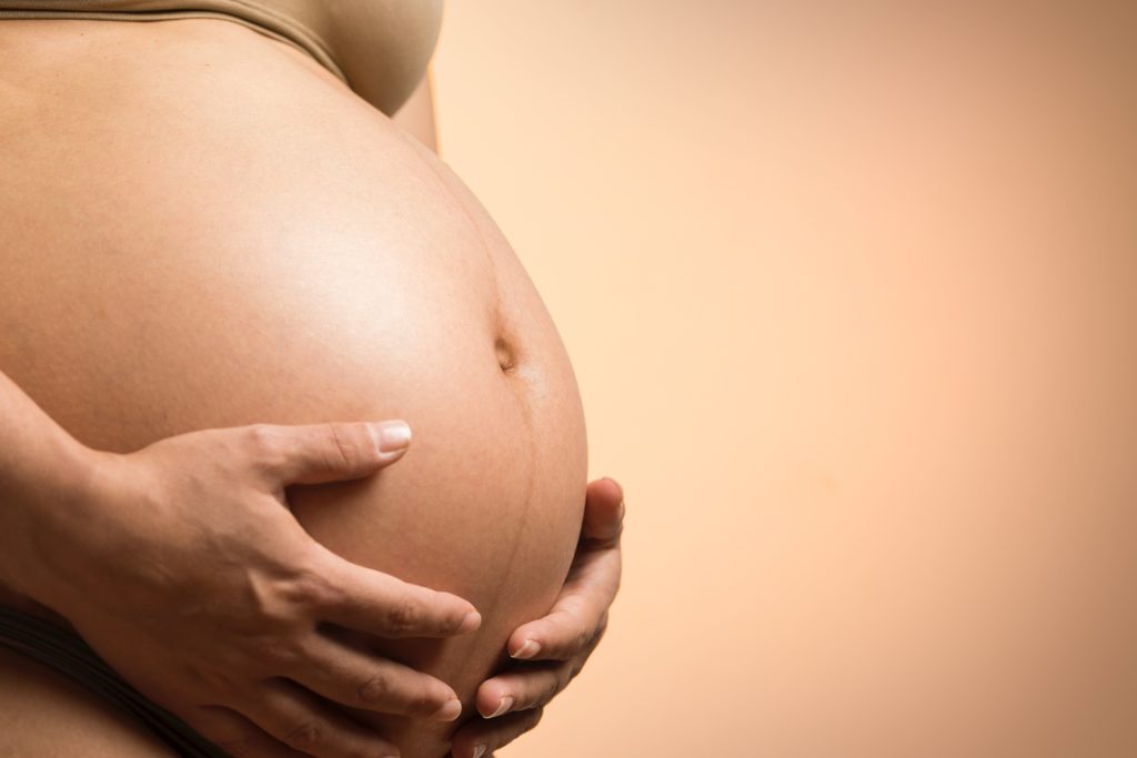 Απίστευτη ακτινογραφία 41χρονης ανεμβολίαστης εγκύου με κορονοϊό – Υπεβλήθη σε καισαρική πριν διασωληνωθεί