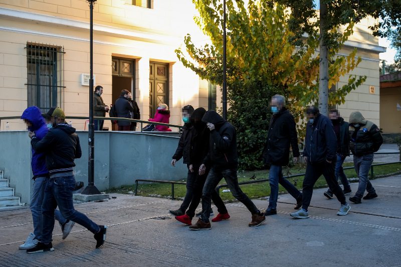 Κύκλωμα παράνομων ελληνοποιήσεων: Προφυλακιστέοι έξι κατηγορούμενοι