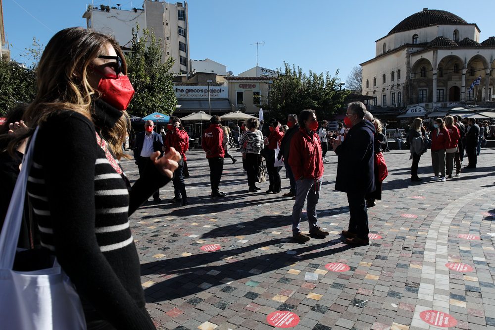 Καμπανάκι γιατρών: Θα κάνουμε «μαύρα Χριστούγεννα» – Αναμένεται κορύφωση θανάτων