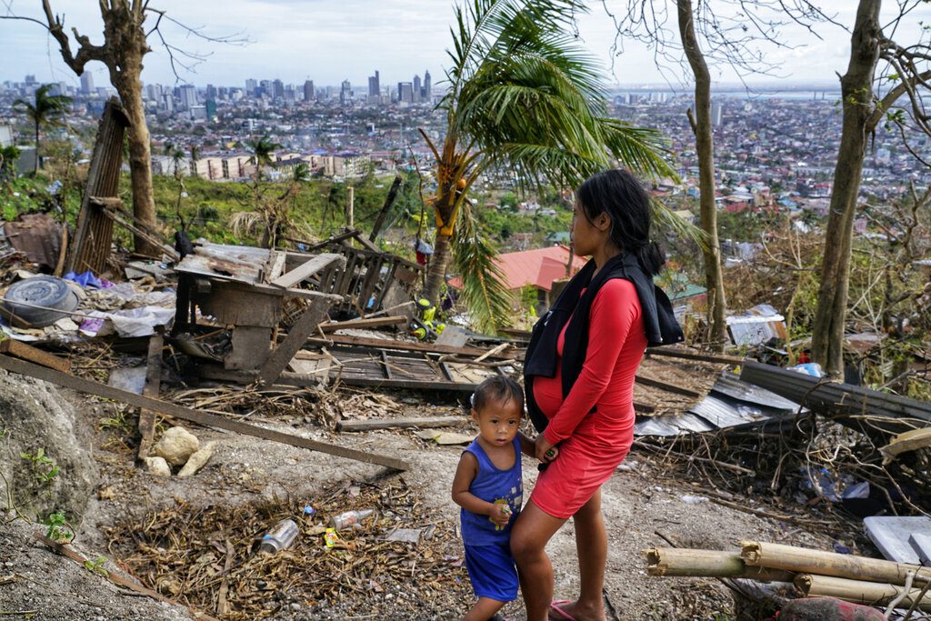 Φιλιππίνες: 388 νεκροί από τον ισχυρό τυφώνα Ράι