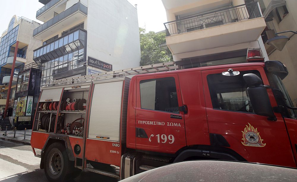 Πυρκαγιά σε διαμέρισμα στο Λαύριο – Επί τόπου δυνάμεις της Πυροσβεστικής