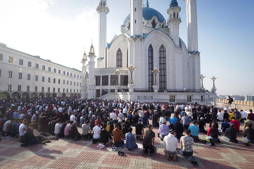 Η Ρωσία θα απαγορεύσει την πολυγαμία στους μουσουλμάνους που δεν σέβονται τα δικαιώματα των γυναικών