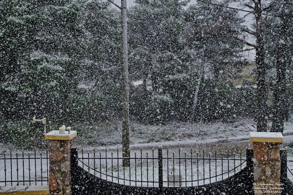 Κακοκαιρία Κάρμελ: Ποιες περιοχές της χώρας «σάρωσε» το απόγευμα με βροχές και χιονοπτώσεις